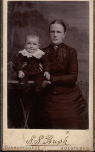 Lars's oldemor Mariane Nielsen 24 nov. 1858 - 21 mar. 1952, click here to enter